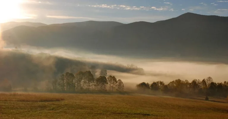 The Changing Seasons of Cades Cove: A Photographic Exploration in the Great Smoky Mountains